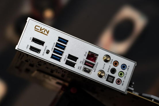 顯卡易拆！七彩虹CVN X870 ARK電競主板即將開售！(圖4)