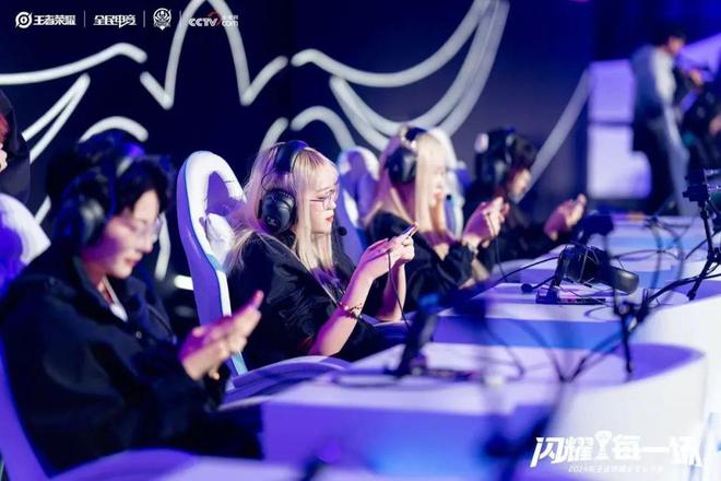 登頂珠峰、格斗冠軍、電競(jìng)衛(wèi)冕：她們從不被定義！(圖8)