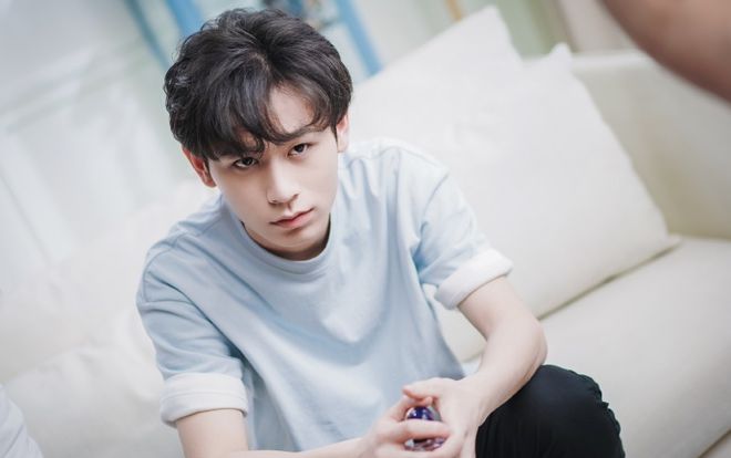 電競男主的臉有了KPL選手無畏顏值出圈這不進(jìn)軍娛樂圈？(圖4)