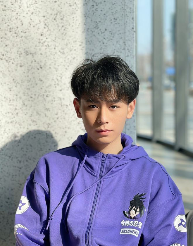 電競男主的臉有了KPL選手無畏顏值出圈這不進(jìn)軍娛樂圈？(圖2)