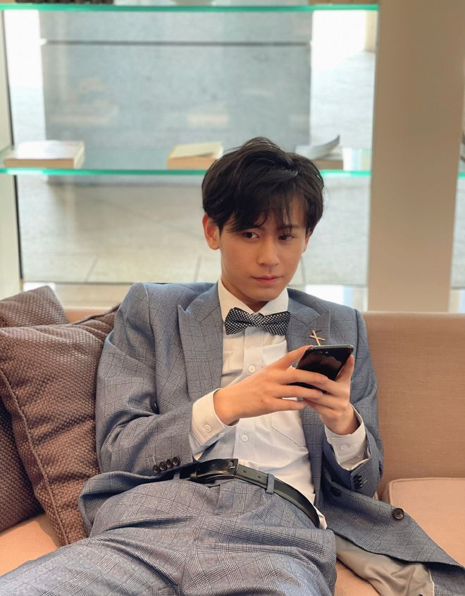 電競男主的臉有了KPL選手無畏顏值出圈這不進(jìn)軍娛樂圈？(圖6)