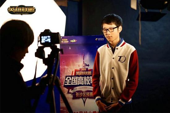 王大陸33歲轉(zhuǎn)型電競選手成為最老菜鳥他的故事讓你重新定義年齡！